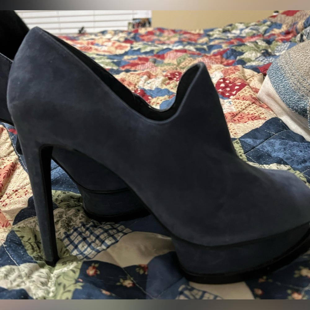 Gianni Bini Suede Leather Platform Stilettos sz 6.5